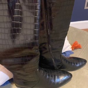 Knee high black boots. Size 8